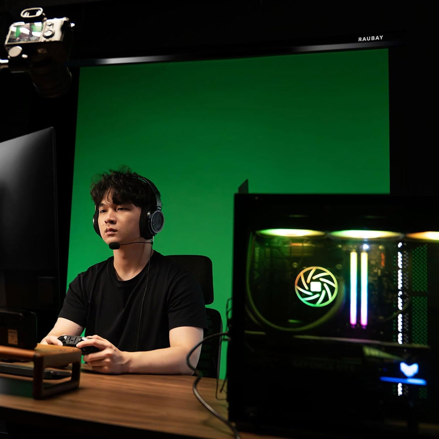 RAUBAY Motorized Pull Down Green Screen - 59.8" x 86.6" Collapsible Wall-Mount Background for Professional Video Production, Chroma Key Backdrop for YouTube, TikTok, Streaming, Video Conferencing